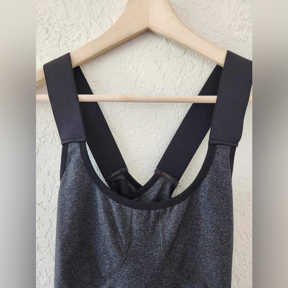 Beyond Yoga Criss Cross Back Workout Tank Built In Bra Size Large - Picture 6 of 8